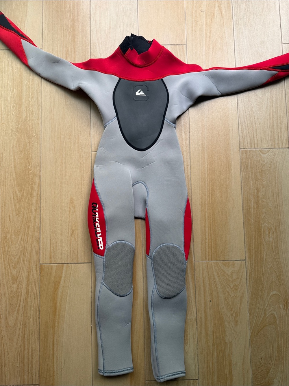 Quiksilver Kids Red & Gray Neoprene One-Piece Wetsuit size 6